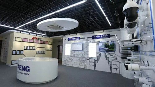 走進(jìn)雄邁東洲生產(chǎn)基地 杭州富陽的大數(shù)據(jù)與智能化工廠